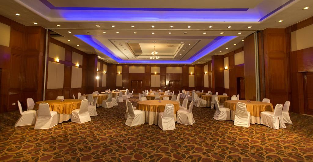 The Chancery Pavilion Bangalore Exteriör bild
