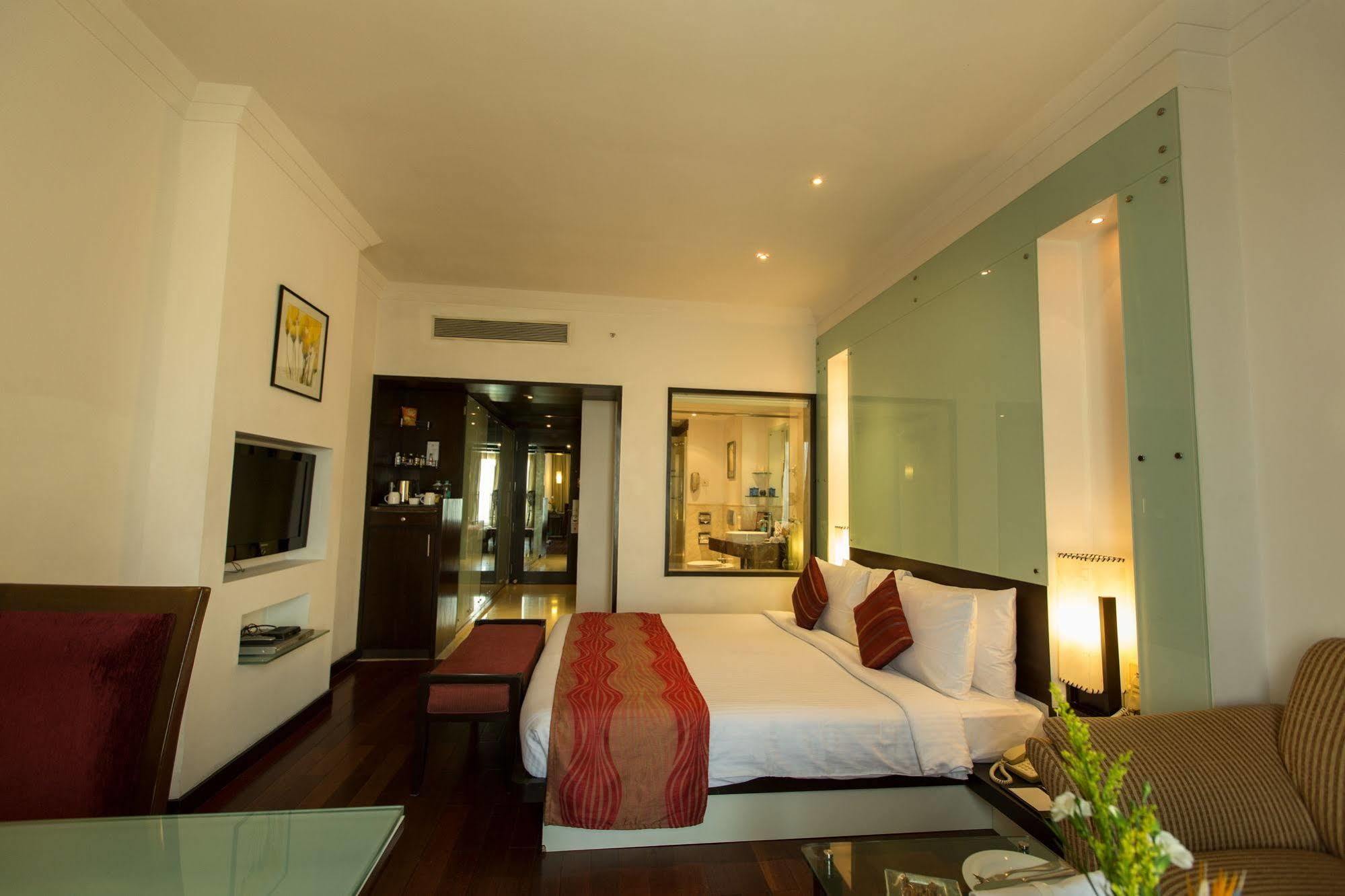 The Chancery Pavilion Bangalore Exteriör bild