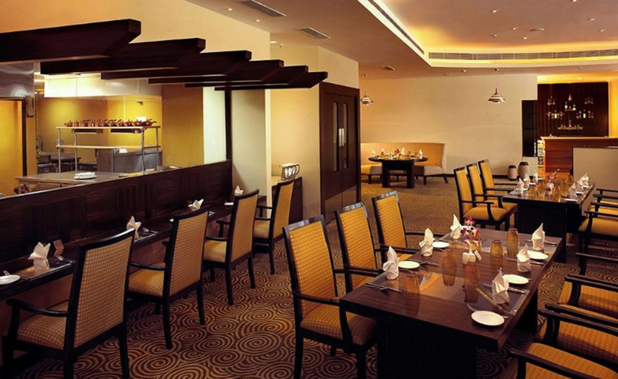 The Chancery Pavilion Bangalore Exteriör bild
